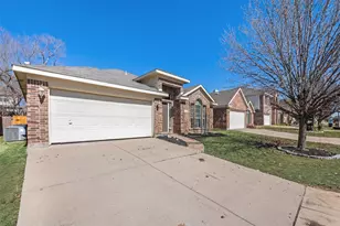 4828 Summer Oaks Ln, Fort Worth, TX 76123 - Photo 3