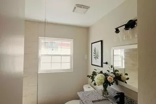 780 Betty Ln, Hurst, TX 76053 - Photo 11