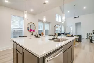 925 Carnation Dr, Crowley, TX 76036 - Photo 11