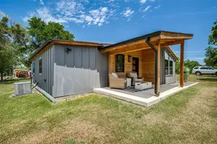 203 Evans St, Bridgeport, TX 76426 - Photo 25