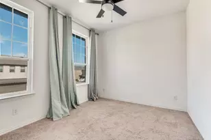 9807 Romo St, Irving, TX 75063 - Photo 23