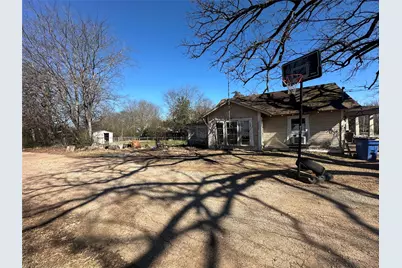 1022 W Wolfe Street, Grand Saline, TX 75140 - Photo 3