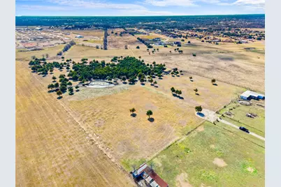 710 E Reindeer Road, Lancaster, TX 75146 - Photo 17