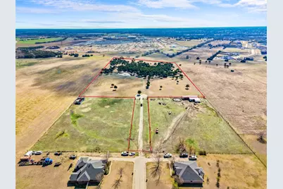 710 E Reindeer Road, Lancaster, TX 75146 - Photo 3