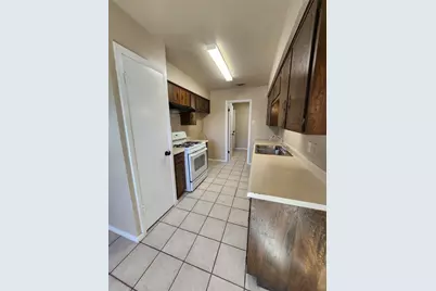 607 Arbor Lane, Lancaster, TX 75134 - Photo 7