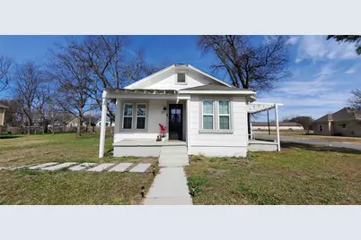 631 E Murray Street, Denison, TX 75021 - Photo 1