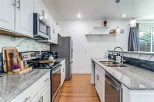 3121 Rutz St, Dallas, TX 75212 - Photo 9