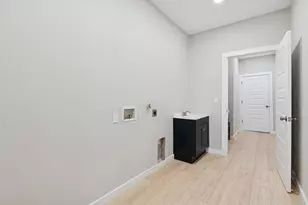 1502 E Ann Arbor Ave, Dallas, TX 75216 - Photo 35