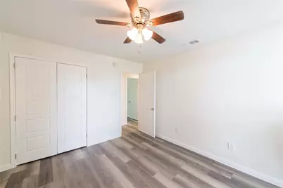 8701 Woodlake Drive, Rowlett, TX 75088 - Photo 9