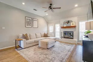 841 Park Meadow Ln, Burleson, TX 76028 - Photo 9