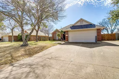 841 Park Meadow Lane, Burleson, TX 76028 - Photo 5