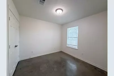 1050 E Burnett Street #2B, Ennis, TX 75119 - Photo 15