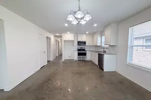 1050 E Burnett St, Ennis, TX 75119 - Photo 5