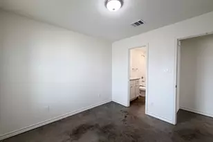 1050 E Burnett St, Ennis, TX 75119 - Photo 7