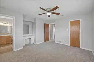 121 Hillside Ln, DeSoto, TX 75115 - Photo 11