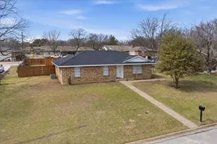 121 Hillside Ln, DeSoto, TX 75115 - Photo 23