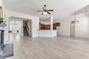 10121 Waverly Ln, Fort Worth, TX 76244 - Photo 7