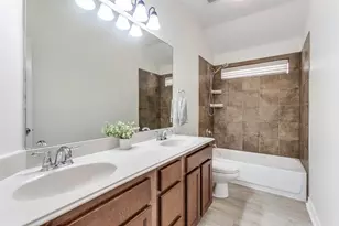 10121 Waverly Ln, Fort Worth, TX 76244 - Photo 17