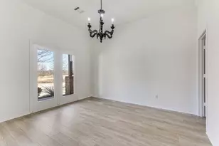 10121 Waverly Ln, Fort Worth, TX 76244 - Photo 5