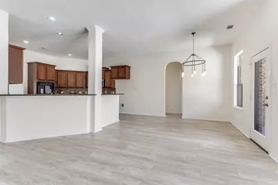 10121 Waverly Lane, Fort Worth, TX 76244 - Photo 9