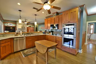 10015 Flight Plan Dr, Granbury, TX 76049 - Photo 11