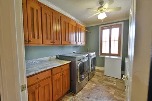 10015 Flight Plan Dr, Granbury, TX 76049 - Photo 13