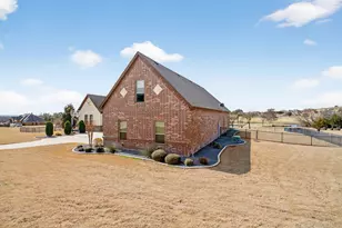125 Signature Ct, Weatherford, TX 76087 - Photo 7