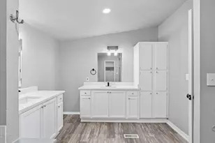 10112 Lavinder Ln, Crowley, TX 76036 - Photo 11