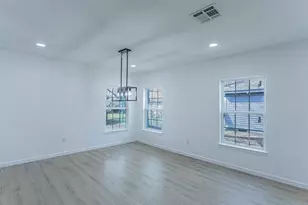 1026 La Clede St, Bellmead, TX 76705 - Photo 9