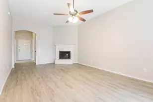 2049 Hollow Creek Dr, Dallas, TX 75253 - Photo 5