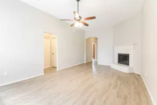 2049 Hollow Creek Dr, Dallas, TX 75253 - Photo 9