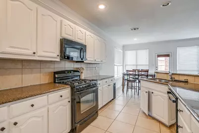 14301 Polo Ranch Street, Fort Worth, TX 76052 - Photo 9