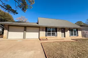 1310 Johns Dr, Euless, TX 76039 - Photo 7