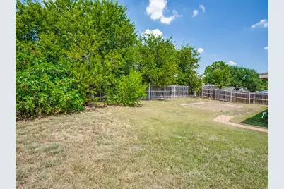 10820 Edgewater Drive, Benbrook, TX 76126 - Photo 11