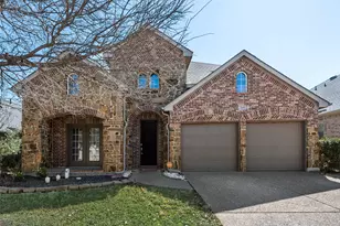 2467 Harbour Dr, Grand Prairie, TX 75054 - Photo 3