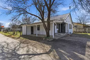 116 E Lipan Dr, Lipan, TX 76462 - Photo 3