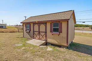 3903 Frisco Cir, Granbury, TX 76048 - Photo 33