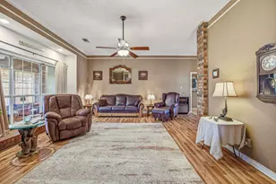 3903 Frisco Cir, Granbury, TX 76048 - Photo 9