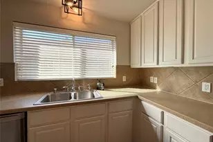 1728 Flamingo Dr, Little Elm, TX 75068 - Photo 13