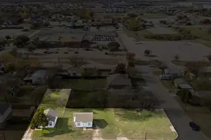 313 Hallvale Dr, Fort Worth, TX 76108 - Photo 13