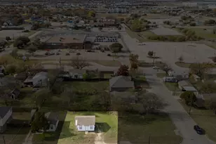 313 Hallvale Dr, Fort Worth, TX 76108 - Photo 1