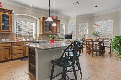 953 Spring Creek Drive, Grapevine, TX 76051 - Photo 11