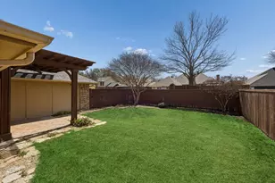 2000 Espinosa Dr, Carrollton, TX 75010 - Photo 25