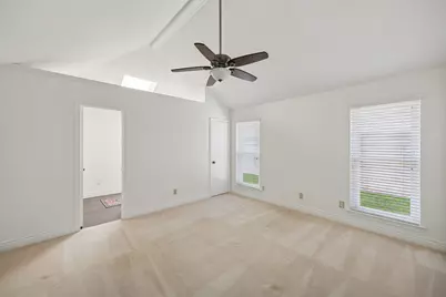 2000 Espinosa Drive, Carrollton, TX 75010 - Photo 15