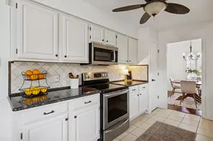 2000 Espinosa Dr, Carrollton, TX 75010 - Photo 11