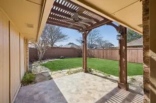2000 Espinosa Dr, Carrollton, TX 75010 - Photo 23