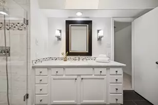 2000 Espinosa Dr, Carrollton, TX 75010 - Photo 19