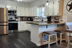 417 Wood St, Sanger, TX 76266 - Photo 7