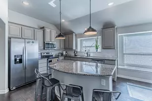 1901 Maplewood Dr, Glenn Heights, TX 75154 - Photo 3