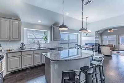 1901 Maplewood Drive, Glenn Heights, TX 75154 - Photo 3